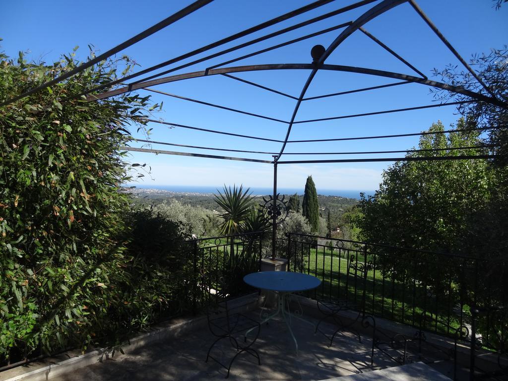 Bed and Breakfast Les 4 Elements Tourrettes-sur-Loup Exteriér fotografie