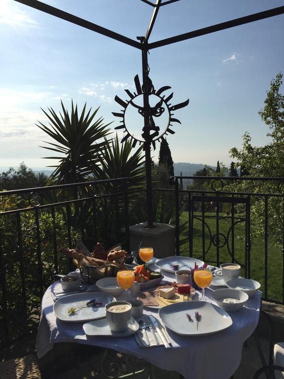 Bed and Breakfast Les 4 Elements Tourrettes-sur-Loup Exteriér fotografie