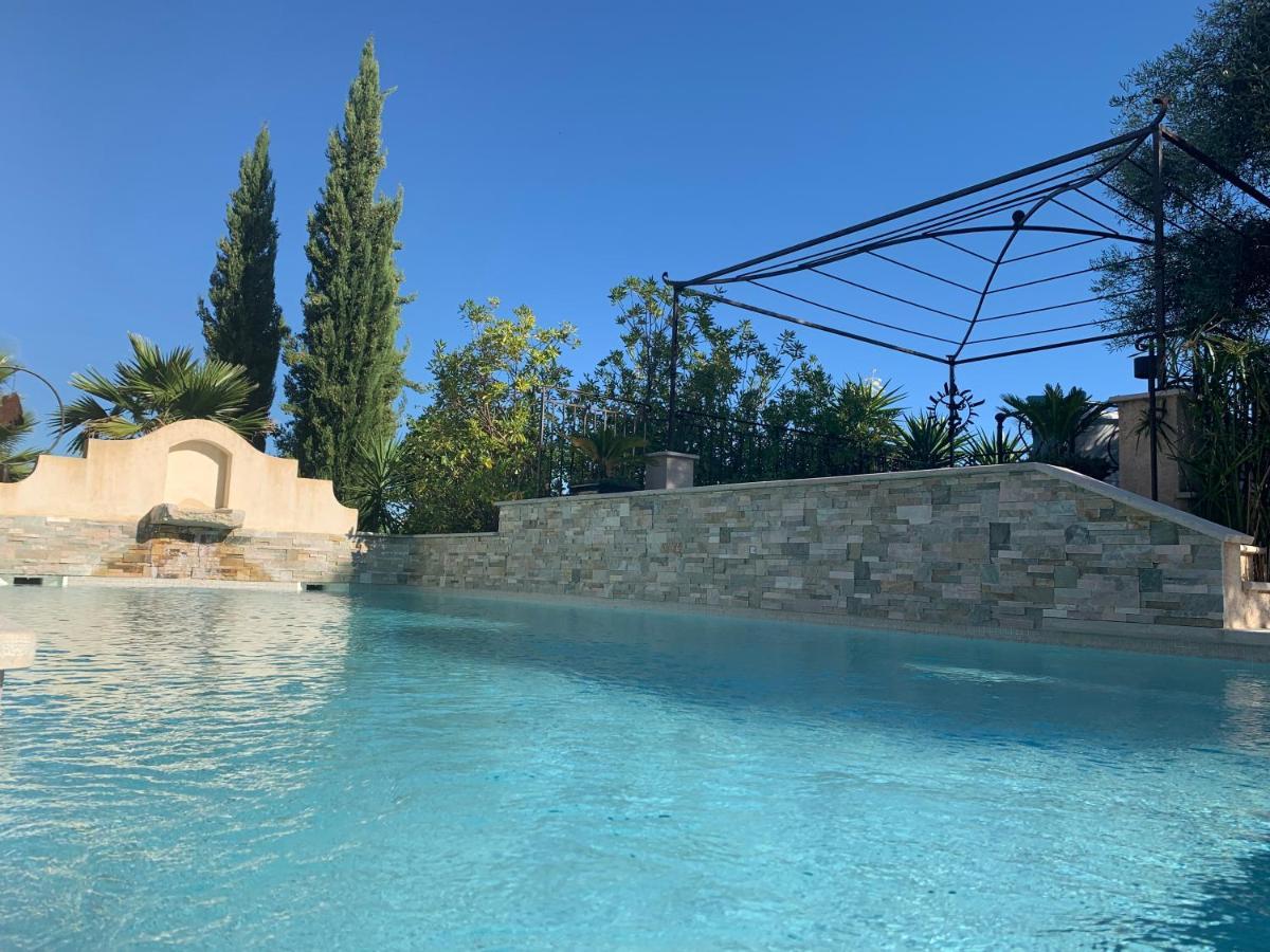 Bed and Breakfast Les 4 Elements Tourrettes-sur-Loup Exteriér fotografie